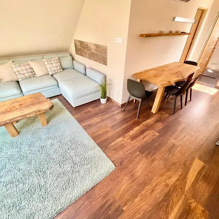 Wood Deluxe Belvaros * Veszprém